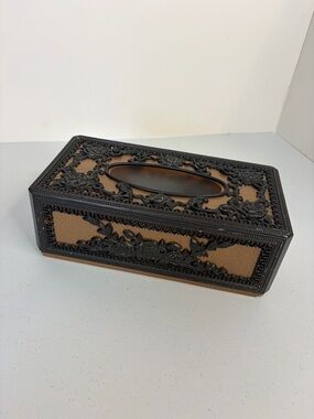 Vintage Hollywood Regency Tissue Box Cover Ornate Plastic Boudoir Mid Century
